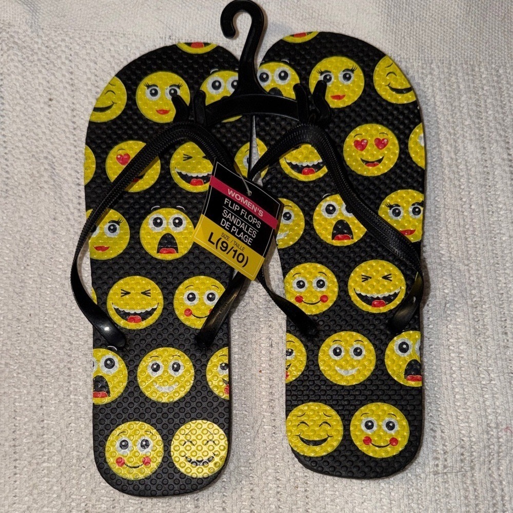 Emoji Print Flip Flops Womens Size 9/10 Black Yellow Greenbrier International